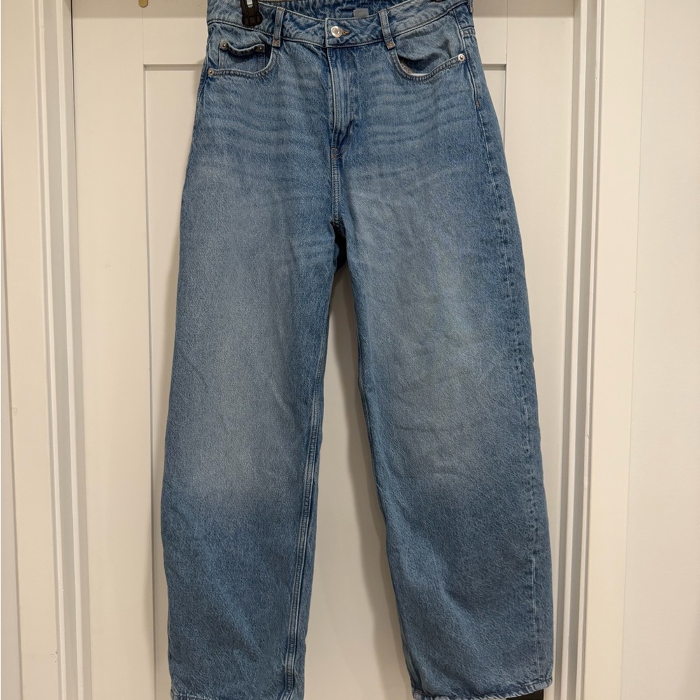 H&M Light Blue High-Rise Straight Jeans